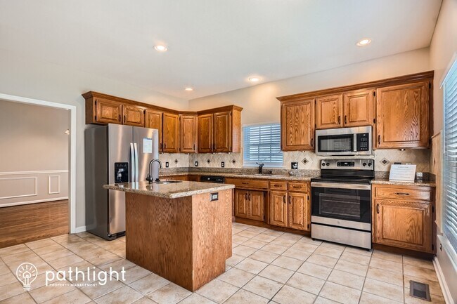 Building Photo - 4341 Cambridge Dr