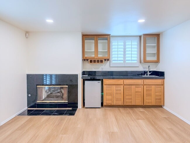 Foto del edificio - 3525 Sunset Ln