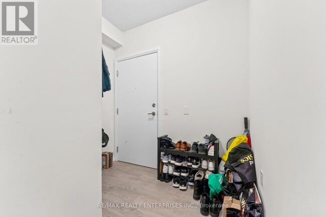 Building Photo - 50 Thomas Riley Rd