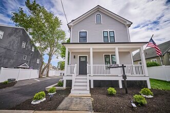 Building Photo - 97 Oakton Ave