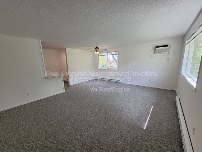 Building Photo - 1618 W 7th Pl