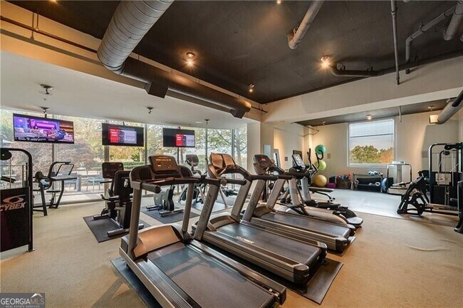 Foto del edificio - 3300 Windy Ridge Pkwy SE
