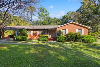 Building Photo - 117 Chapel Dr