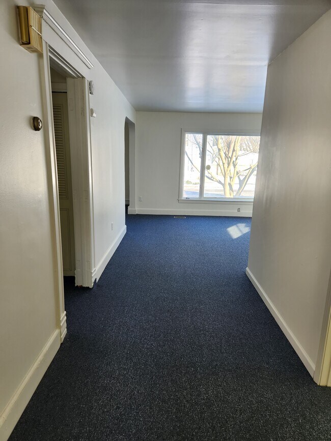 Foto del edificio - 246 W William St