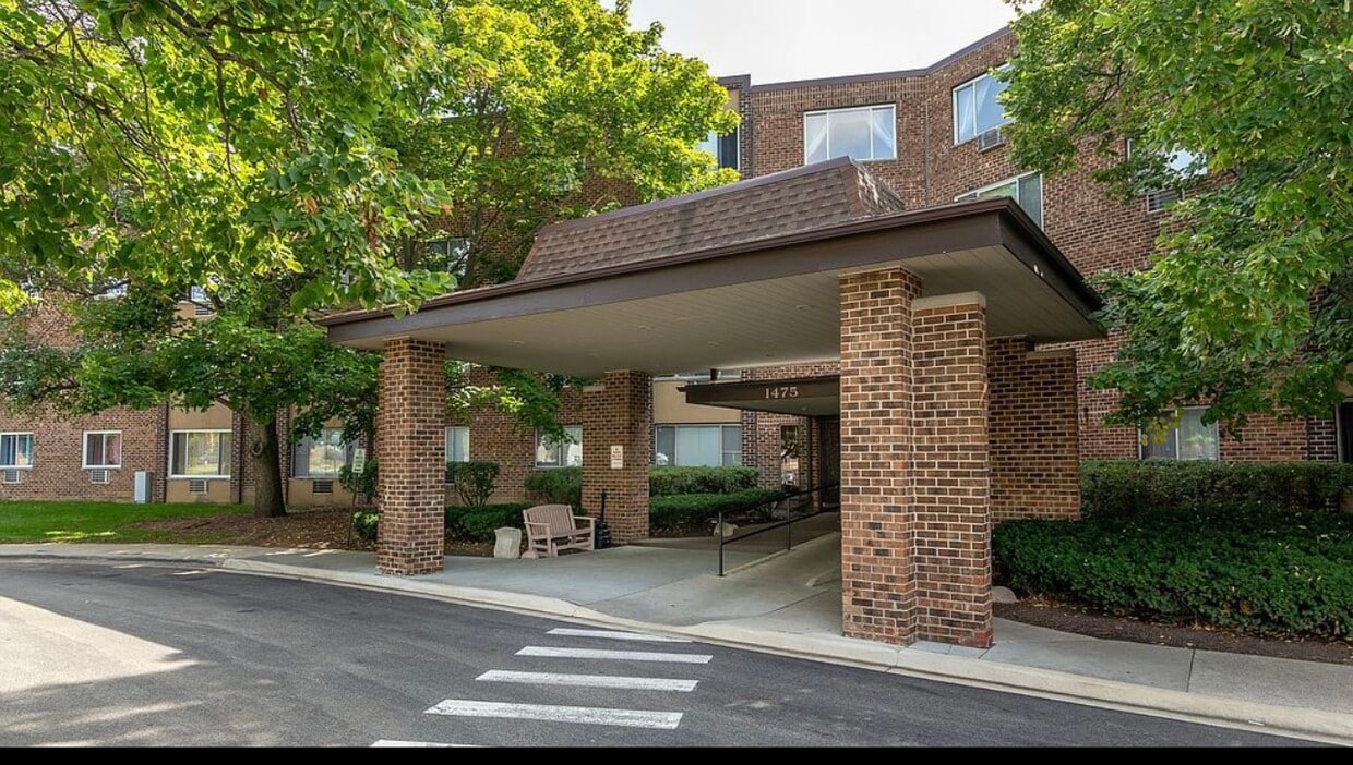 1475 Rebecca Dr Unit 316, Hoffman Estates, IL 60169 Condo for Rent in
