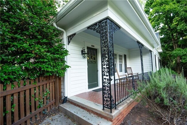 Building Photo - 5450 E Mountain St