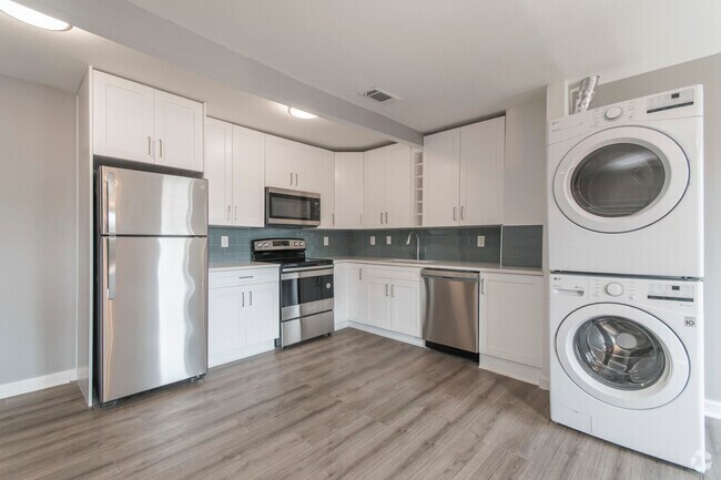 Building Photo - 515 W Girard Ave