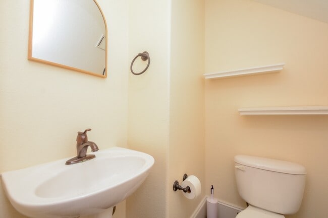 Foto del edificio - 1713 Aden Mist Dr