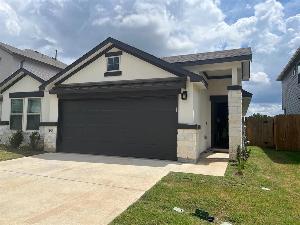 Foto principal - 153 Woods Edge Ln