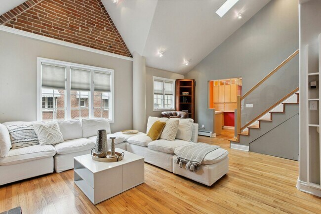 Foto del edificio - 2826 E 5th Ave