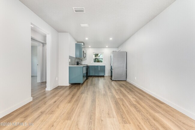 Foto del edificio - 231 E 16th St