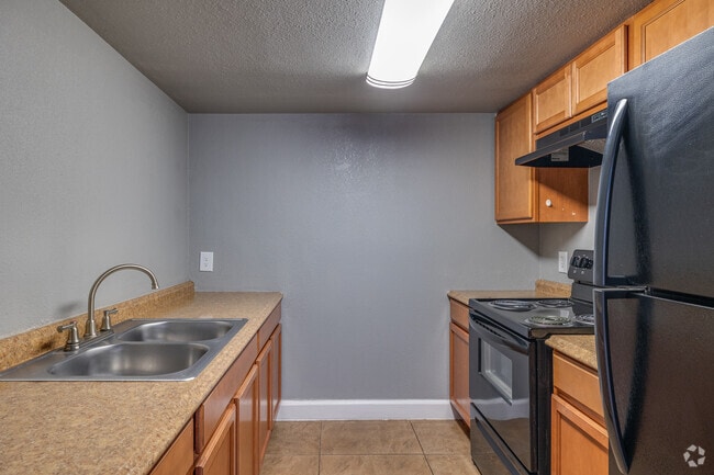 Studio, 1BA - 800SF - Casa Sol Apartments