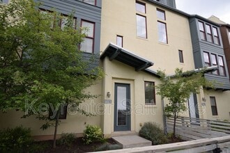 Building Photo - 11373 S Oakmond Rd