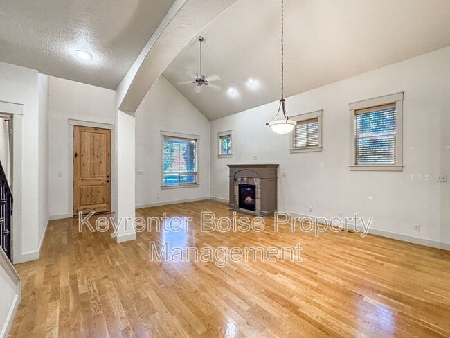 Building Photo - 7301 W Baron Ln