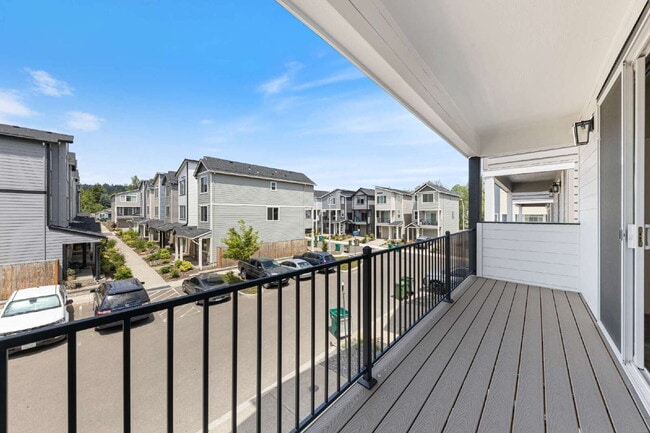 Building Photo - Newly Constructed 3 bedroom, 2.5 Bathroom home with luxury finishes!