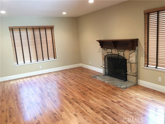 Building Photo - 28025 Ridgebrook Ct