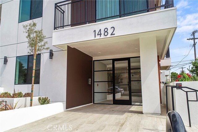 Building Photo - 1482 S Sherbourne Dr