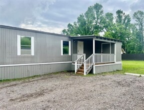 Building Photo - 21399 Ruth Dr