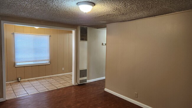Building Photo - 278 Baird Ave