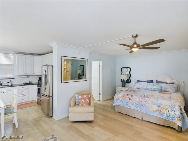 Foto del edificio - 5600 Bonita Beach Rd SW