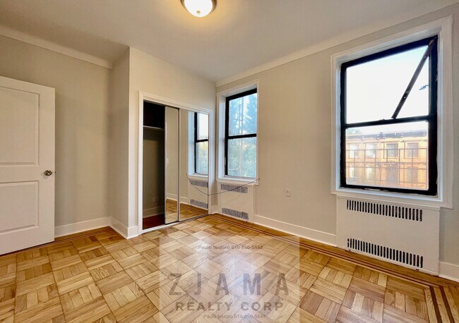 Foto del edificio - 715 St Marks Ave