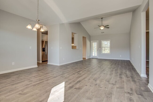 Building Photo - PRIVACY FENCED YARD:  One-Level Home Desig...