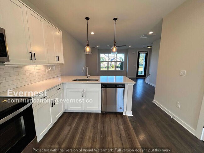 Building Photo - 108 Ethelyne Way