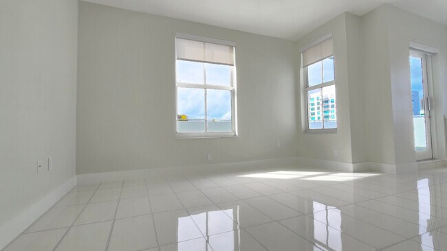 Foto del edificio - 255 Evernia St