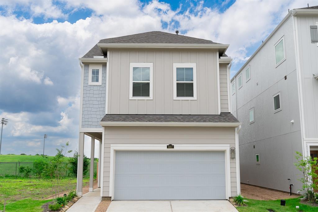 Foto principal - 3317 Young Clover Wy