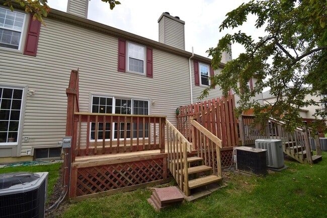 Building Photo - 1882 Bennigan Dr