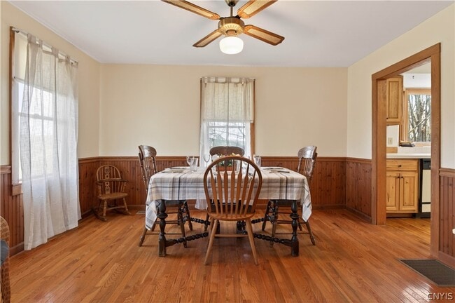 Building Photo - 3756 Oak Hill Rd