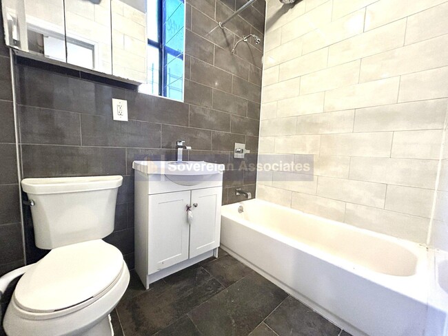 Plano de planta - 546 Isham Street