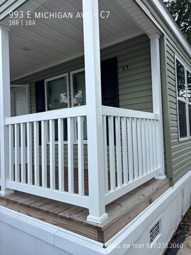 Foto del edificio - 993 E Michigan Ave