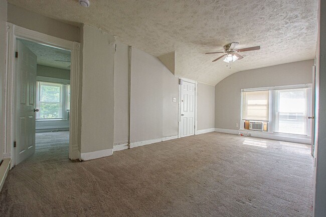Foto del edificio - 6704 Binney St