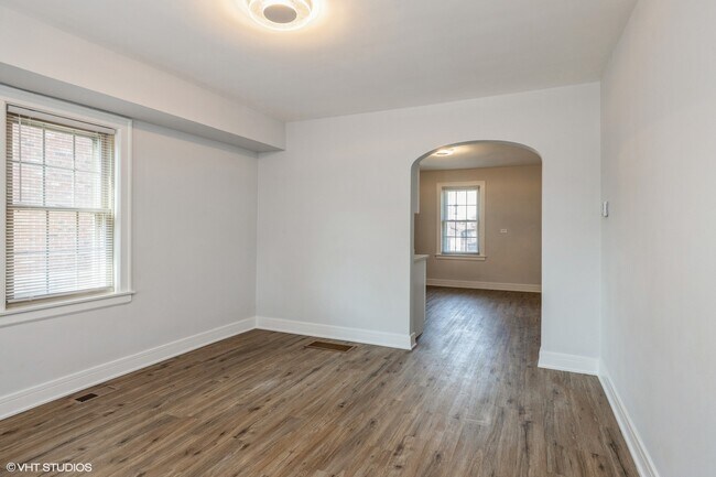 Foto del edificio - 5348 S Merrimac Ave