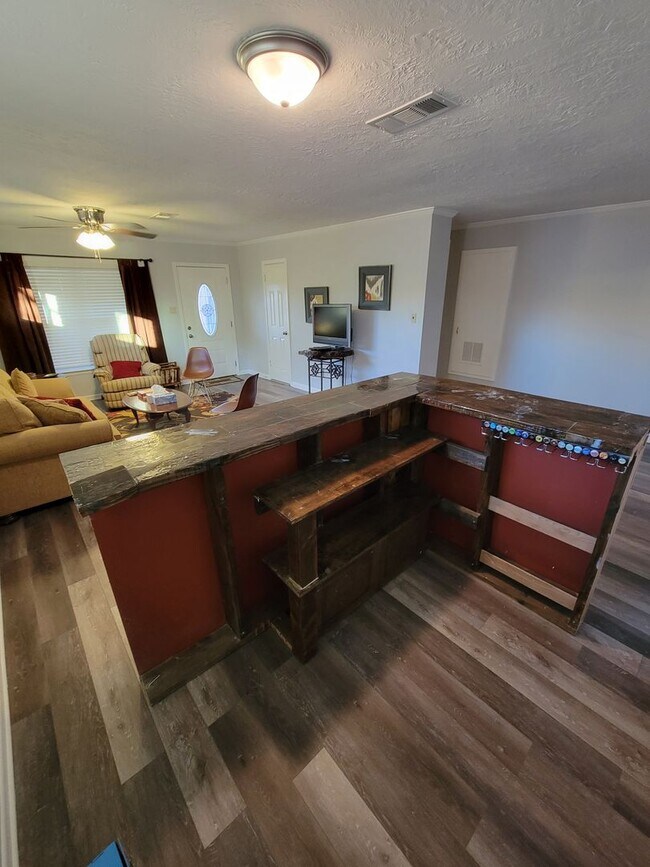 Foto del edificio - Bryan - 3 bed/ 2 bath / 2 car garage house with fenced back yard, near Texas A&M