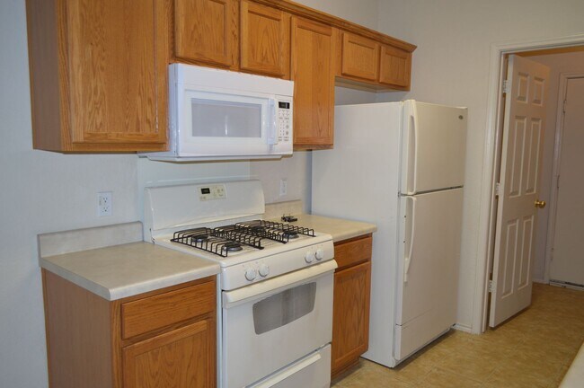 Building Photo - Desirable South Austin Home - Only $1950