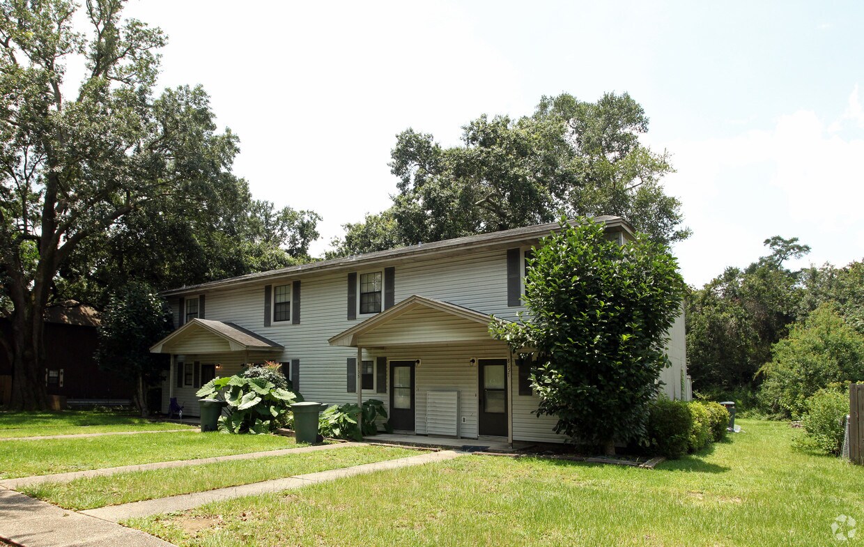 Foto del edificio - 8151-8157 Stonebrook Dr