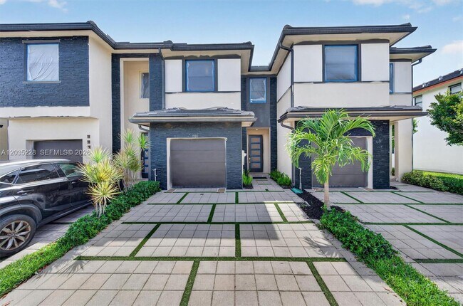Foto del edificio - 15841 NW 91st Ct
