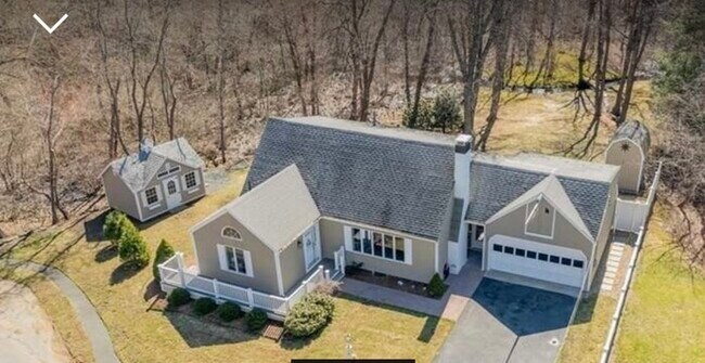 Building Photo - 7 Alcann Rd