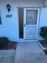 Building Photo - 1005 Knox McRae Dr