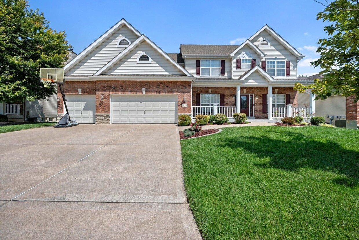 Primary Photo - Stunning 4BR House in Saint Charles