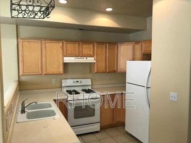 Building Photo - 7728 S New Snowbell Ln