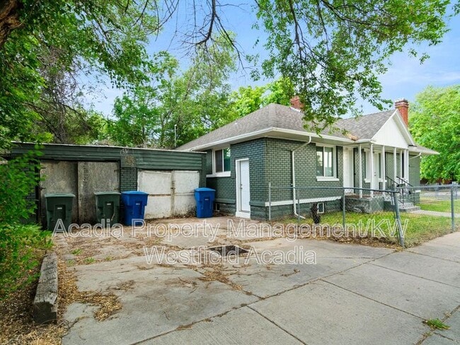 Building Photo - 3002 Porter Ave