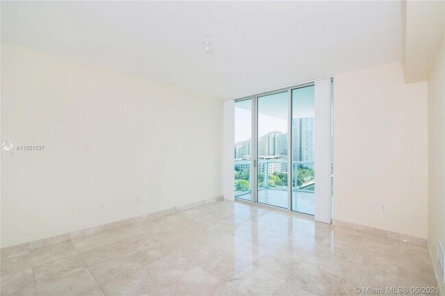 Building Photo - 2 bedroom in Aventura FL 33180