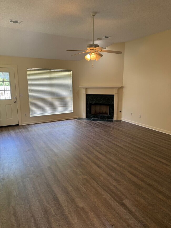 Foto del edificio - Charming Wilmington Island Rental – Minutes from the Beach and Downtown!