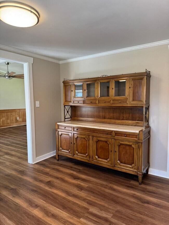 Foto del edificio - Fully Renovated Secluded 3 Bedroom Rancher!