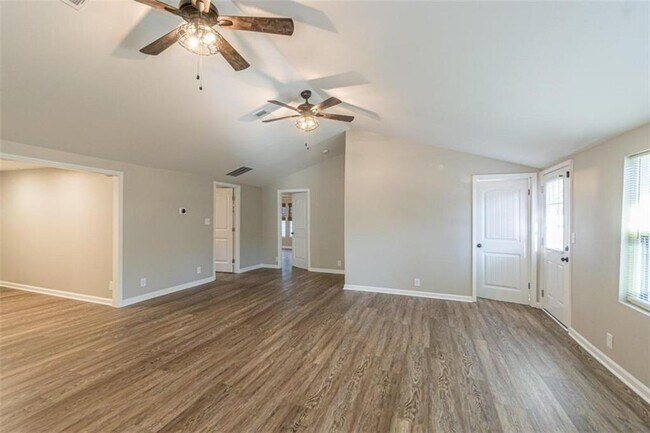 Building Photo - 1061 Old Alpharetta Rd
