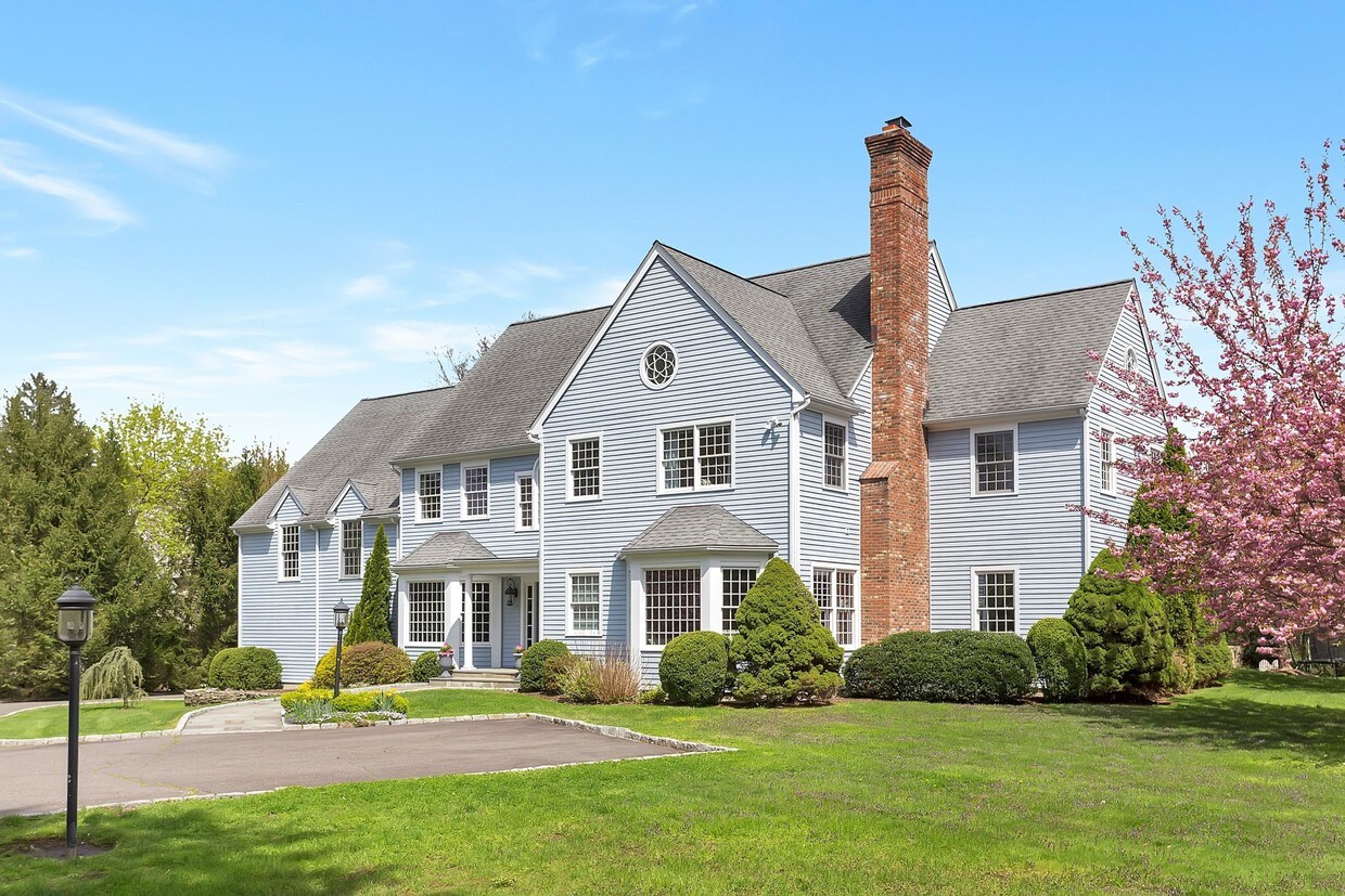 Foto principal - 244 Hollow Tree Ridge Rd