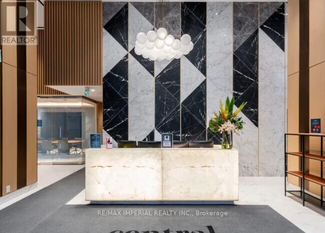 Building Photo - 38 Widmer St